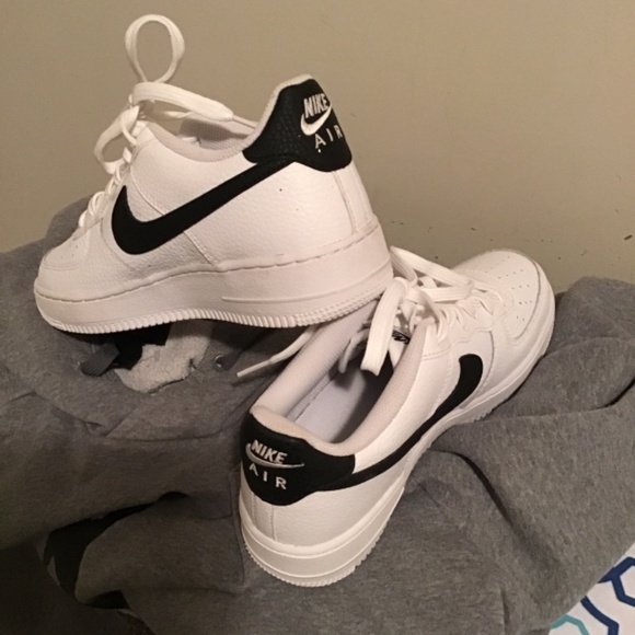 🔥🔥🔥NWOT, Air Force 1, By Nike, size 6Y, see photos Great Buy🔥🔥 - Picture 4 of 4